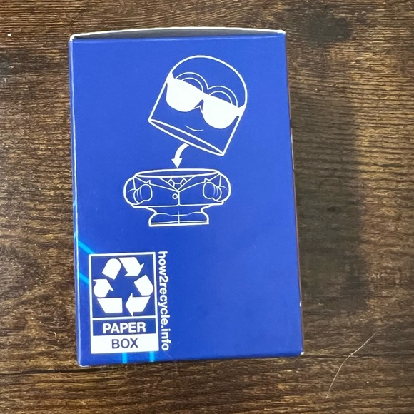 2024 McDonalds Illumination's
Despicable Me 4 #9 Avl Dave Happy Meal Toy New - Picture 6 of 6